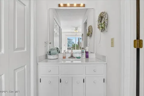 142 Brunswick Avenue E Holden Beach NC 28462