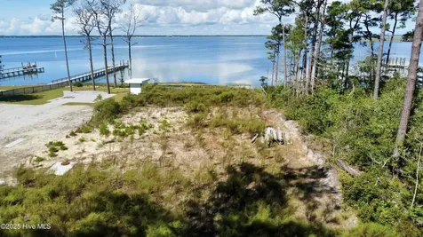 980 Crow Hill Road Beaufort NC 28516