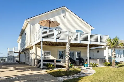 205 Barefoot Lane Atlantic Beach NC 28512