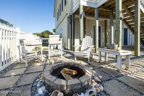 205 Barefoot Lane Atlantic Beach NC 28512