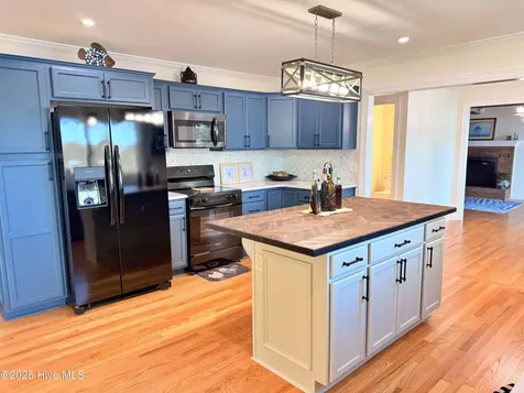 273 W Rock Creek Road New Bern NC 28562