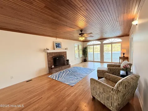 273 W Rock Creek Road New Bern NC 28562