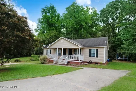 158 Creekside Drive Four Oaks NC 27524