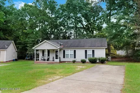 154 Creekside Drive Four Oaks NC 27524