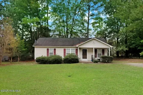 150 Creekside Drive Four Oaks NC 27524