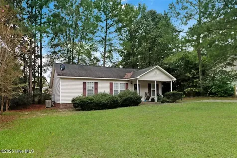 150 Creekside Drive Four Oaks NC 27524