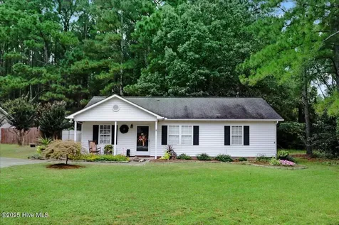 151 Creekside Drive Four Oaks NC 27524