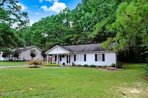 151 Creekside Drive Four Oaks NC 27524