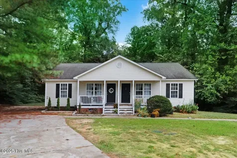 155 Creekside Drive Four Oaks NC 27524