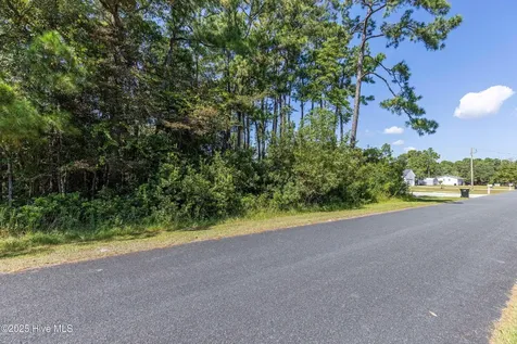 2643 Nags Head Road SW Supply NC 28462