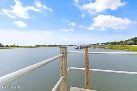 1860 Oak Harbour Drive SW Ocean Isle Beach NC 28469