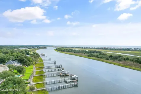 1860 Oak Harbour Drive SW Ocean Isle Beach NC 28469