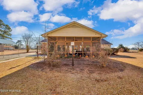 405 West Road Lumberton NC 28358