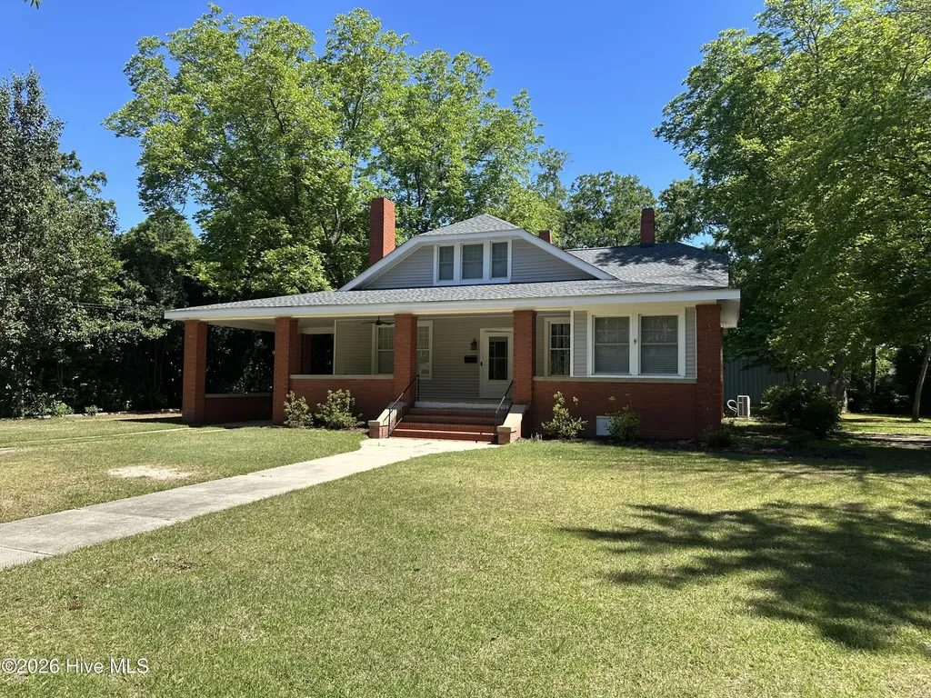 330 Mcrae Street Laurinburg NC 28352