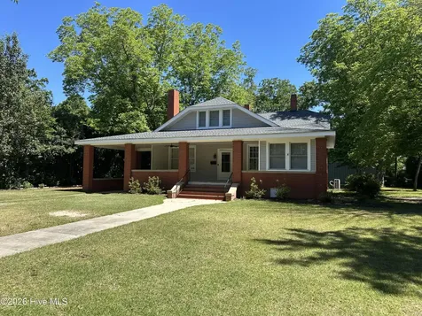 330 Mcrae Street Laurinburg NC 28352