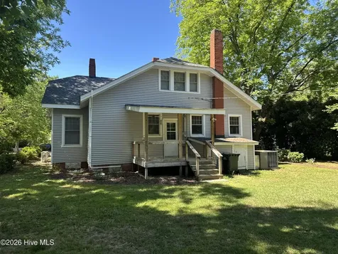 330 Mcrae Street Laurinburg NC 28352