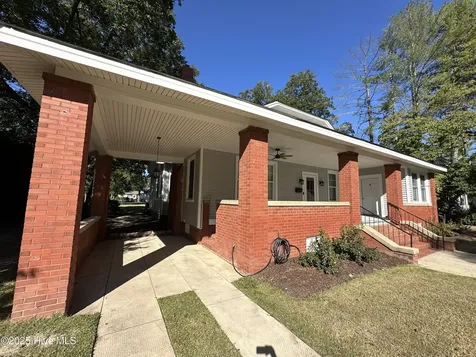 330 Mcrae Street Laurinburg NC 28352