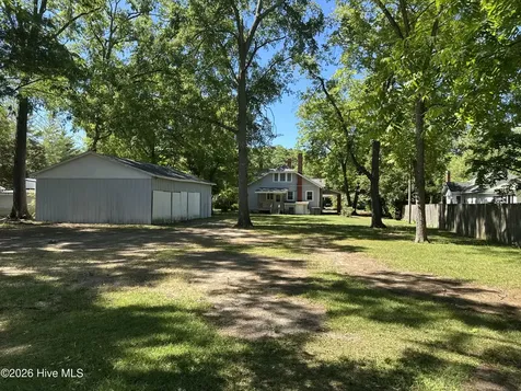 330 Mcrae Street Laurinburg NC 28352
