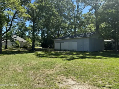 330 Mcrae Street Laurinburg NC 28352