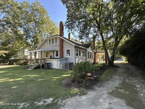330 Mcrae Street Laurinburg NC 28352