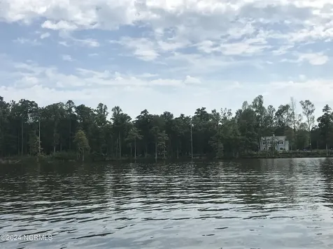 304 Plantation Circle Edenton NC 27932