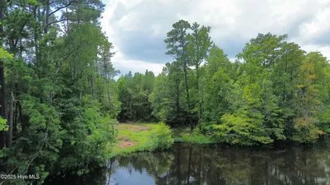 250 Long Bluff Road Currie NC 28435