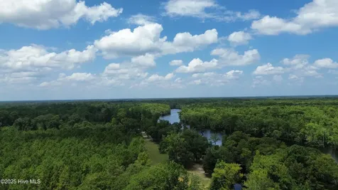 250 Long Bluff Road Currie NC 28435