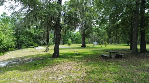 250 Long Bluff Road Currie NC 28435