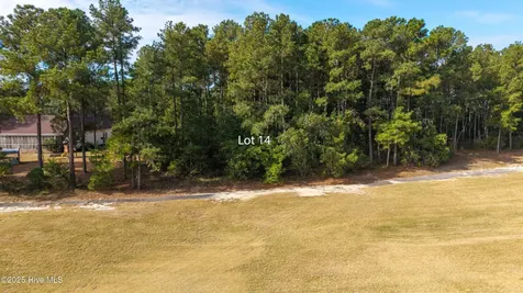 14 Old Tom Morris Road Garland NC 28441