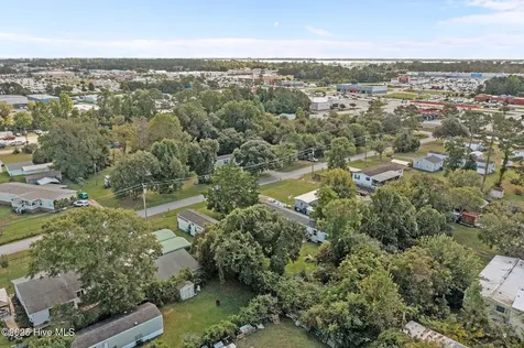 137 Zacchaeus Avenue Morehead City NC 28557