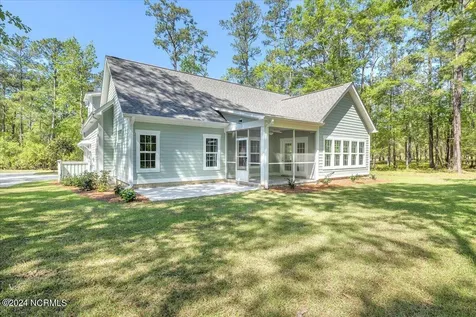 820 Weston Lane SE Bolivia NC 28422