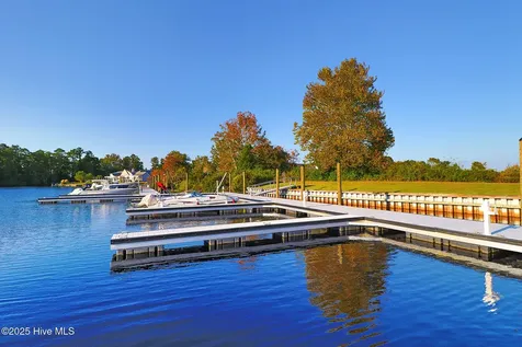 221 Shoreview Drive New Bern NC 28562