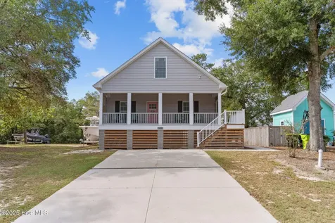 101 SW 28th Street Oak Island NC 28465