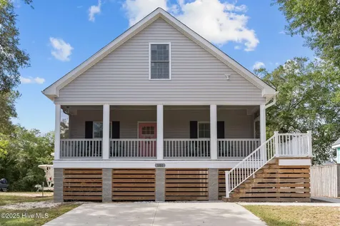 101 SW 28th Street Oak Island NC 28465