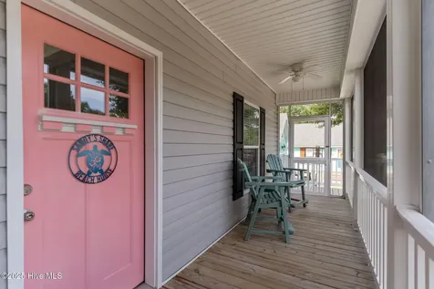 101 SW 28th Street Oak Island NC 28465