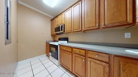 180 Coastal Lane Jacksonville NC 28546