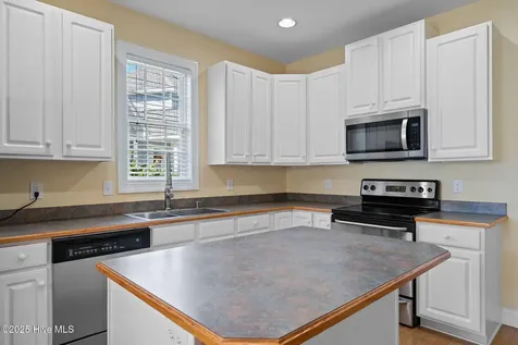 3143 Wild Azalea Way SE Southport NC 28461