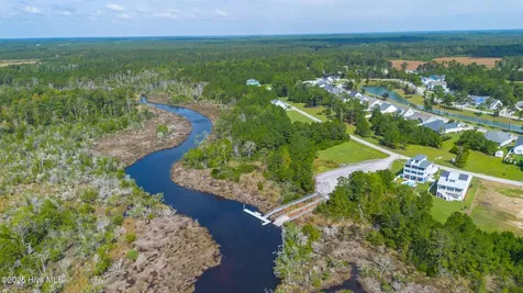 357 Spicer Lake Drive Holly Ridge NC 28445