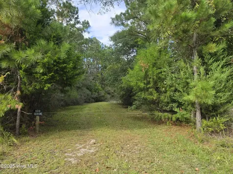 220 4h Road Beaufort NC 28516