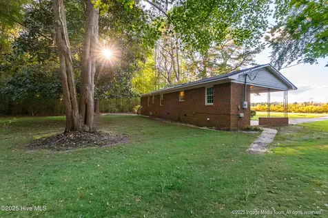 305 British Road Kinston NC 28501