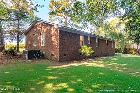 305 British Road Kinston NC 28501