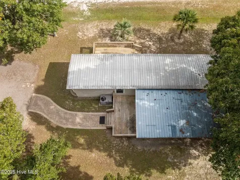 618 Creek Drive Hampstead NC 28443