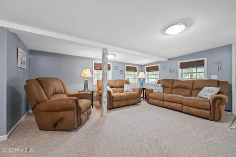 618 Creek Drive Hampstead NC 28443