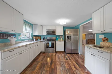 618 Creek Drive Hampstead NC 28443