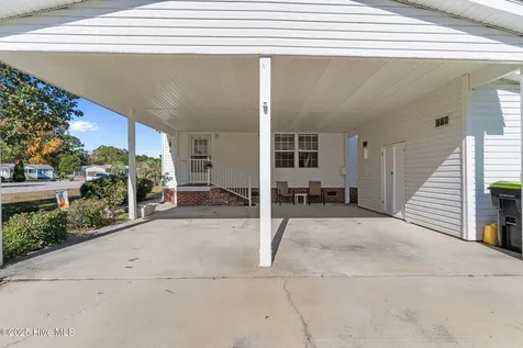 1041 Palm Court SW Calabash NC 28467