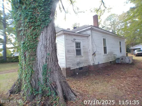 409 N Haughton Street Williamston NC 27892