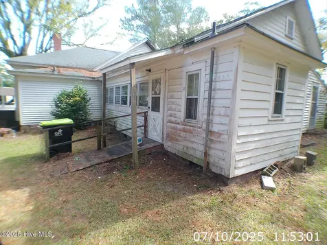 409 N Haughton Street Williamston NC 27892