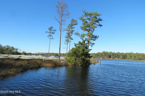 365 Tar Creek Road Oriental NC 28571