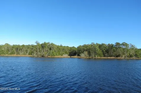 365 Tar Creek Road Oriental NC 28571