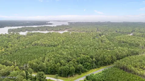 365 Tar Creek Road Oriental NC 28571